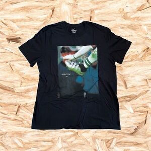 ✔️NWT✔️ NIKE LeBron James Saquon Barkley Witness Eagles
